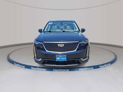 Used 2022 Cadillac XT6 Premium Luxury w/ Technology Package AWD/4WD image 2