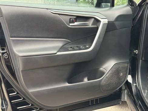 Certified 2025 Toyota RAV4 XLE FWD image 13