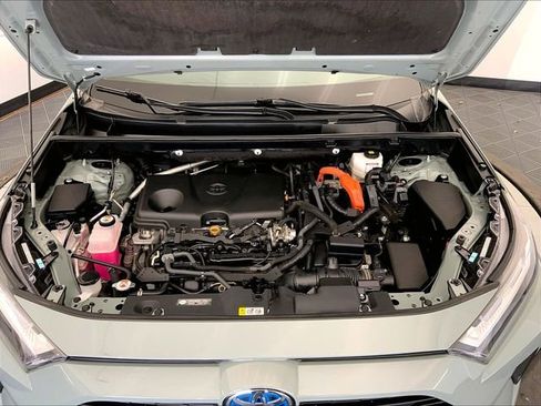 Used 2022 Toyota RAV4 XLE w/ Convenience Package image 10