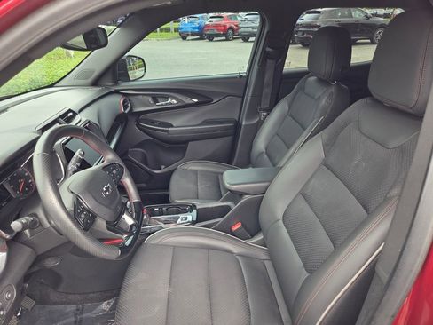 Used 2023 Chevrolet TrailBlazer RS w/ Convenience Package AWD/4WD image 11