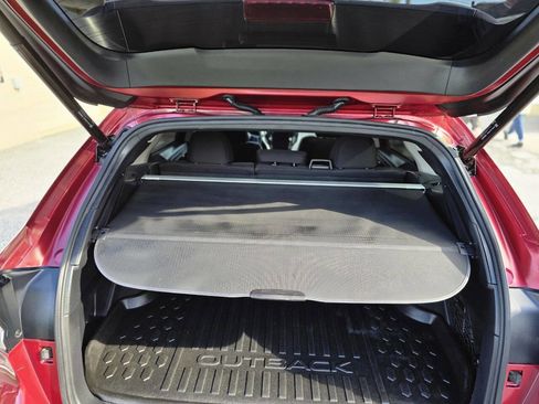 Used 2022 Subaru Outback Premium image 21