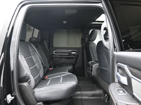 Used 2023 RAM 2500 Big Horn w/ Level B Equipment Group image 11