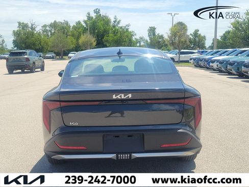 New 2026 Kia K4 FWD image 5