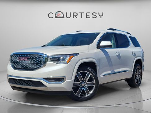 Used 2018 GMC Acadia Denali w/ Technology Package image 1