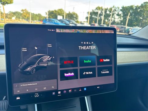 Used 2020 Tesla Model 3 image 30