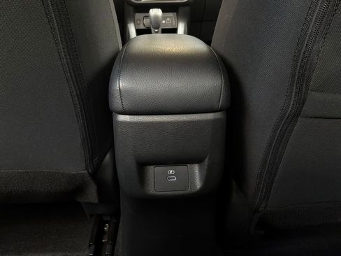 Used 2025 Nissan Versa SV FWD image 12