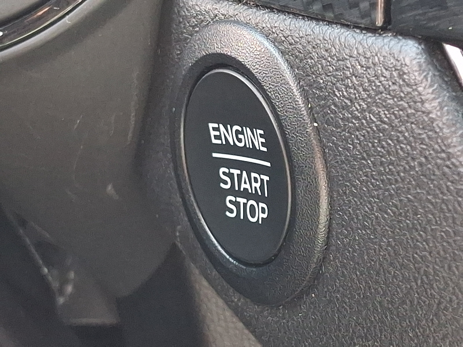 Used 2025 Ford Escape ST-Line Select AWD/4WD image 24