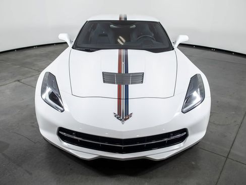 Used 2017 Chevrolet Corvette Stingray Coupe RWD image 2