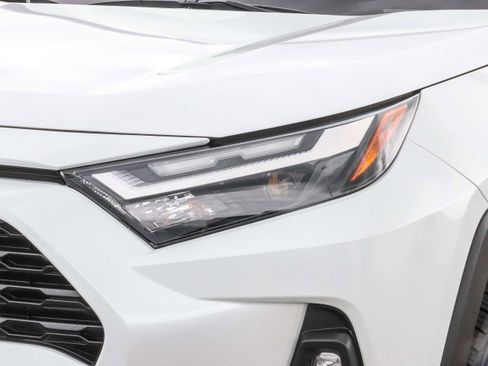 Used 2023 Toyota RAV4 XLE Premium AWD/4WD image 10