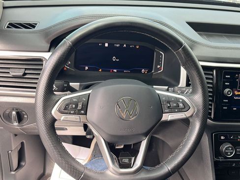 Used 2023 Volkswagen Atlas SEL R-Line AWD/4WD image 10
