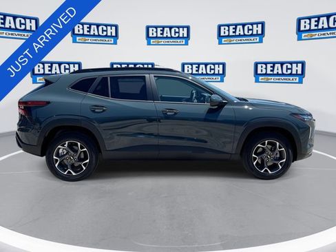 New 2026 Chevrolet Trax LT w/ Driver Confidence Package FWD image 9