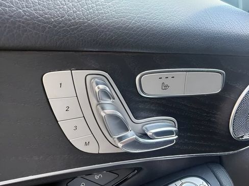 Used 2018 Mercedes-Benz GLC 300 4MATIC image 10