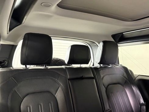 Used 2021 Land Rover Defender 90 First Edition image 24