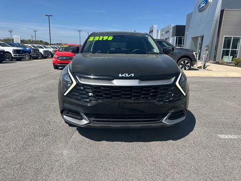 Used 2023 Kia Sportage EX image 2