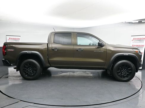 Used 2023 Chevrolet Colorado Trail Boss image 9