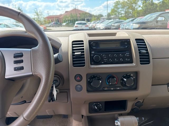 Used 2007 Nissan Frontier SE w/ Power Pkg AWD/4WD image 12
