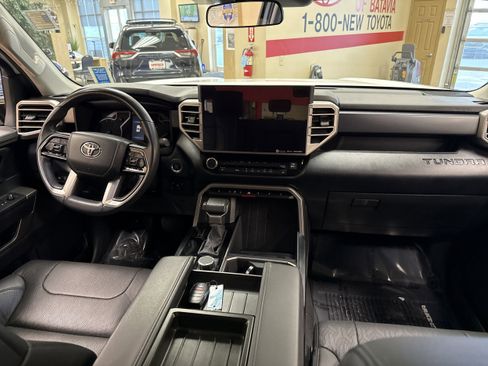 Used 2022 Toyota Tundra SR5 w/ SR5 Premium Package image 20