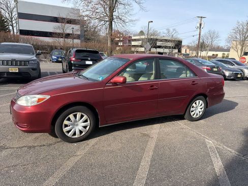 Used 2003 Toyota Camry LE image 4