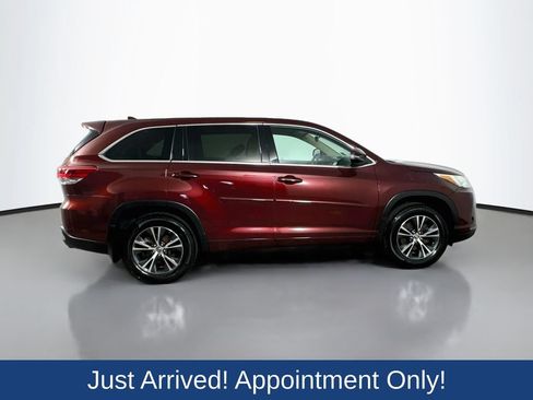 Used 2017 Toyota Highlander Plus w/ Protection Package #3 AWD/4WD image 9