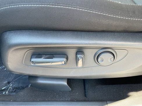 Used 2024 Honda CR-V EX image 9