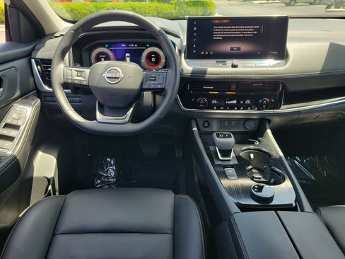 Certified 2026 Nissan Rogue SL AWD/4WD image 10