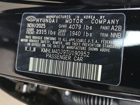 Used 2026 Hyundai Elantra Hybrid FWD image 34