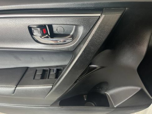 Used 2018 Toyota Corolla XLE FWD image 50