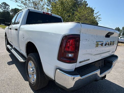 Used 2026 RAM 2500 Big Horn AWD/4WD image 10