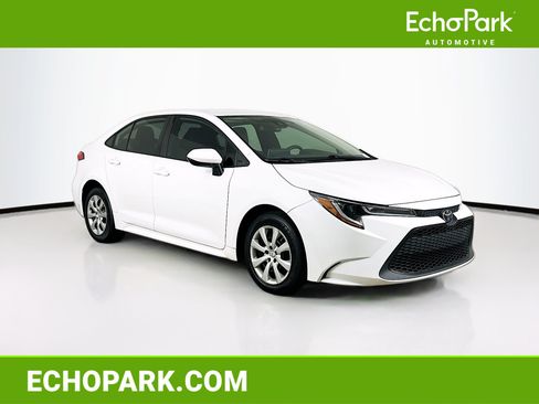 Used 2020 Toyota Corolla LE FWD image 1
