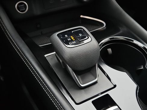 Certified 2022 Nissan Rogue Platinum w/ Head-Up Display Package image 15