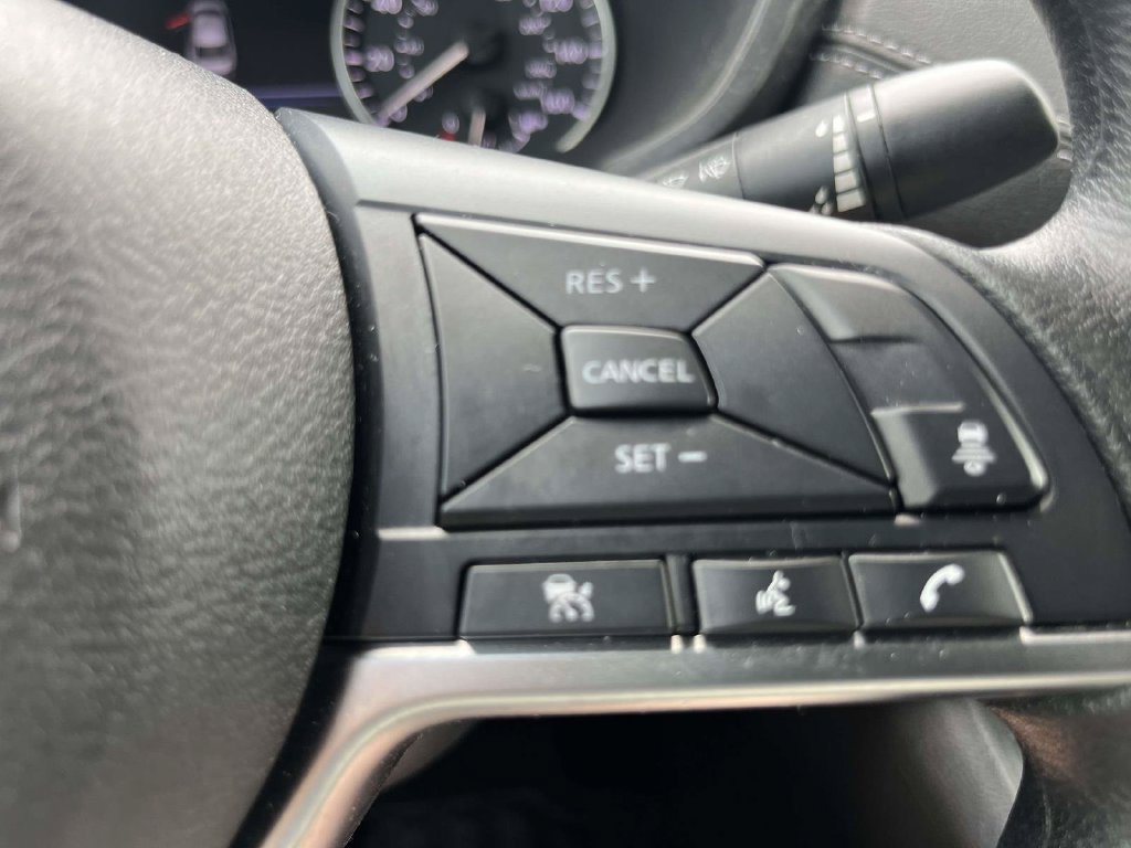 Used 2025 Nissan Sentra SV FWD image 20