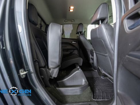 Used 2018 Chevrolet Colorado ZR2 AWD/4WD image 38