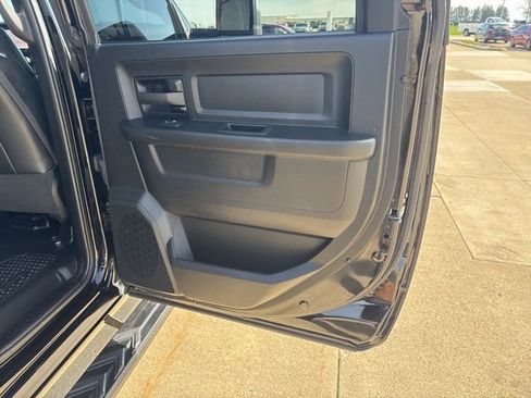 Used 2023 RAM 2500 Tradesman w/ Chrome Appearance Group AWD/4WD image 22