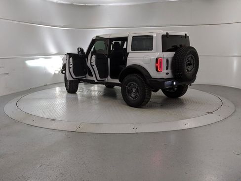 New 2025 Ford Bronco Badlands image 10