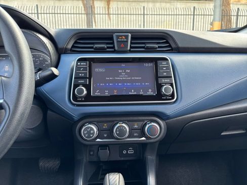 Used 2025 Nissan Versa SV FWD image 17