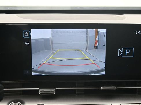 Used 2024 Hyundai Kona SEL AWD/4WD image 29