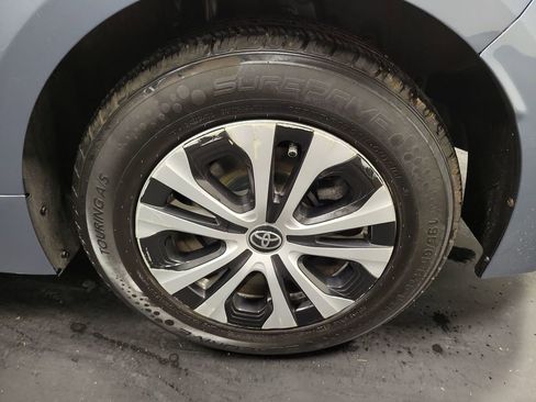 Used 2022 Toyota Corolla LE image 10