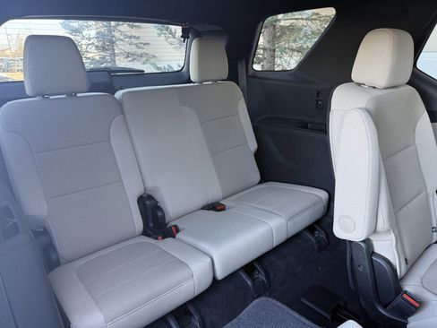 Used 2023 Chevrolet Traverse LT w/ LPO, Floor Liner Package image 20