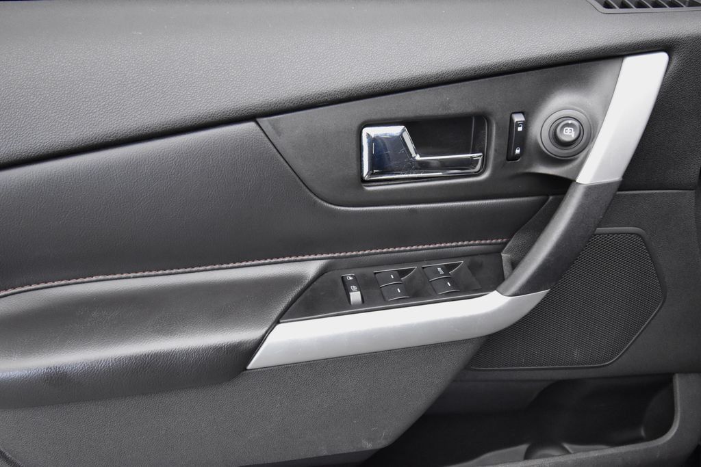 Used 2013 Ford Edge Limited FWD image 20