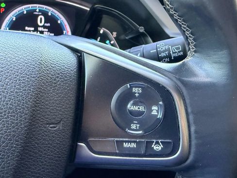 Used 2018 Honda Civic EX-L image 9