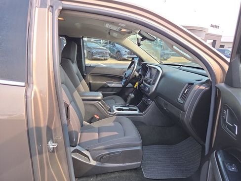 Used 2017 Chevrolet Colorado LT w/ LT Convenience Package AWD/4WD image 14
