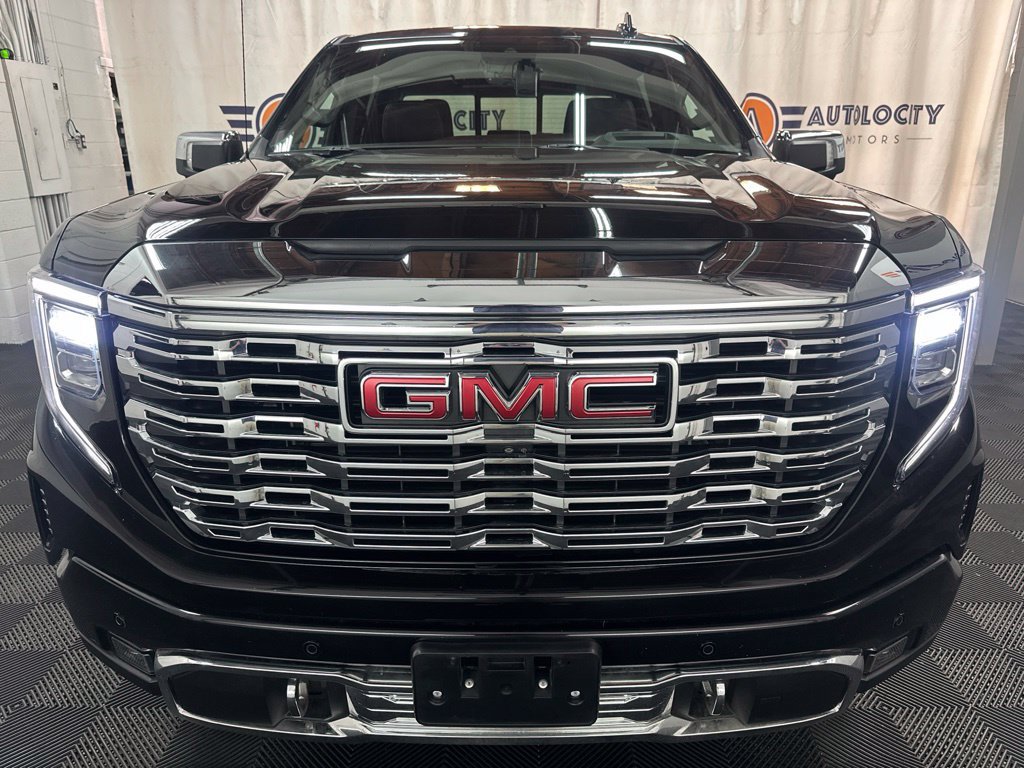 Used 2023 GMC Sierra 1500 Denali w/ Denali Reserve Package AWD/4WD image 3