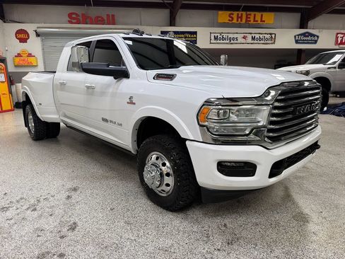 Used 2022 RAM 3500 Limited AWD/4WD image 11