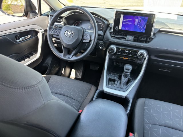 Used 2025 Toyota RAV4 XLE FWD image 14