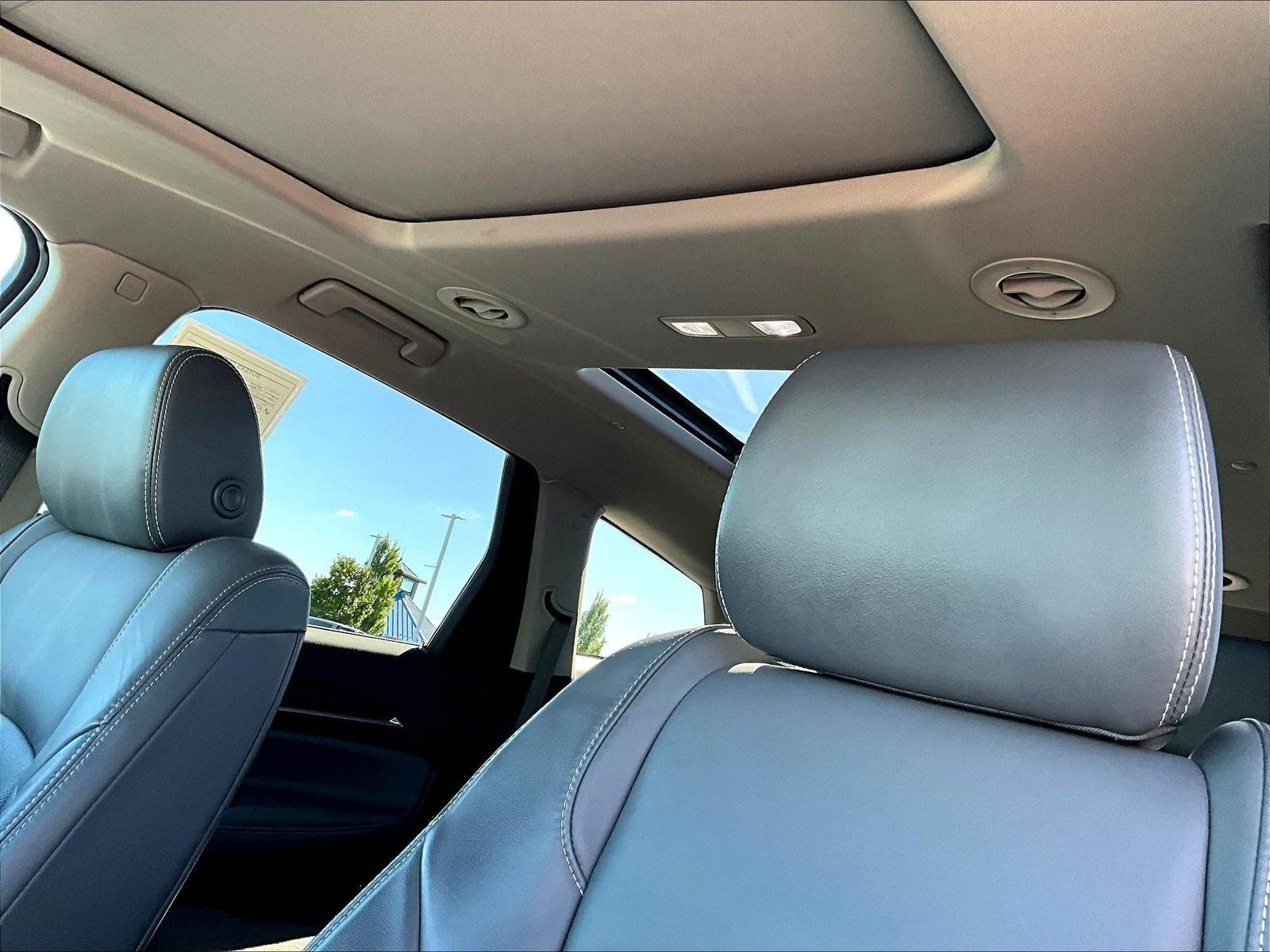 Used 2018 Buick Enclave Premium w/ Experience Buick Package FWD image 40