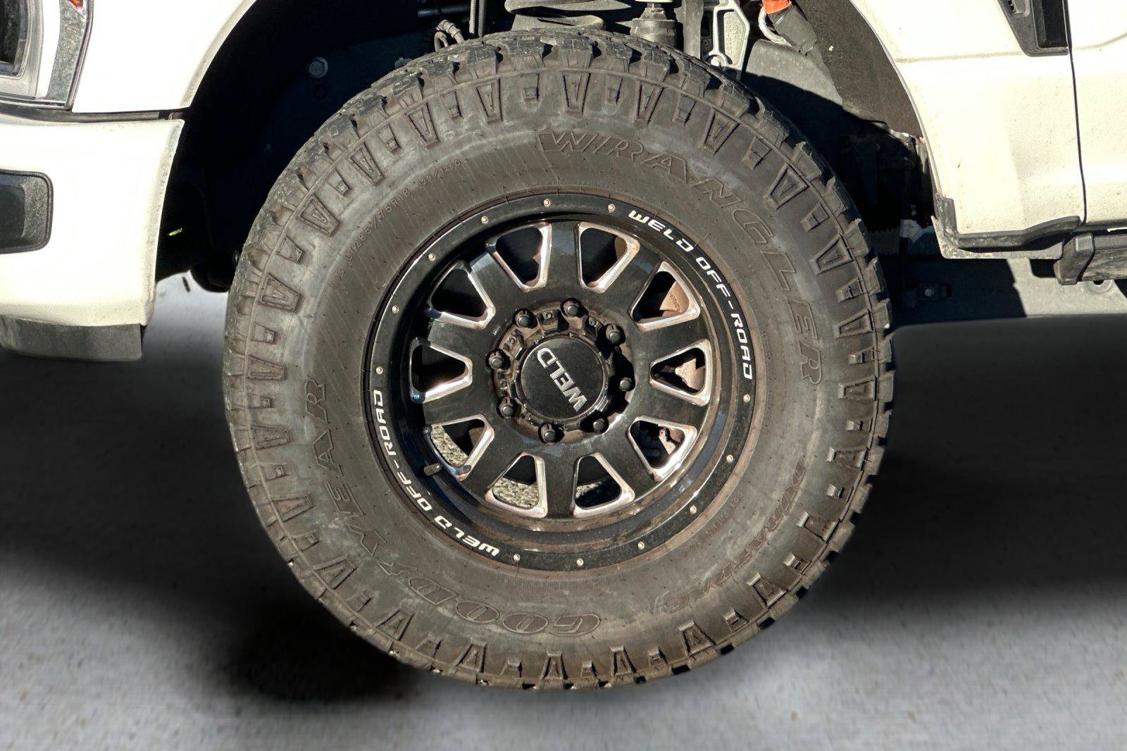 Used 2025 Ford F250 Platinum w/ Tremor Off-Road Package AWD/4WD image 23
