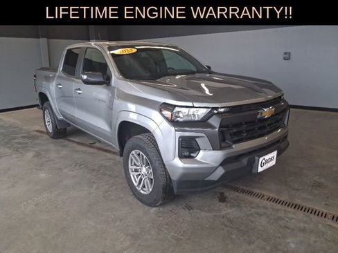 Used 2023 Chevrolet Colorado LT w/ LT Convenience Package II image 2