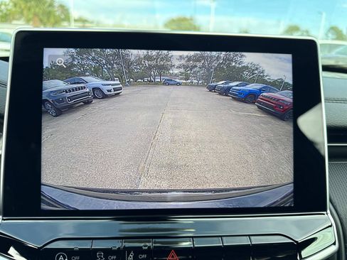 New 2026 Jeep Compass Latitude AWD/4WD image 21