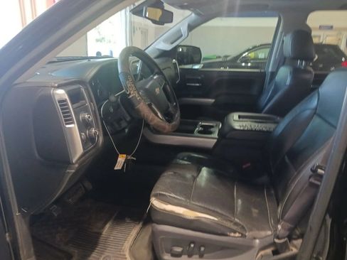 Used 2017 Chevrolet Silverado 1500 LTZ Z71 w/ LTZ Plus Package AWD/4WD image 3