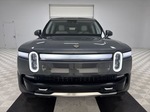 Used 2025 Rivian R1S Adventure Dual AWD/4WD image 8